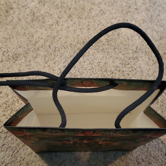 Dior Gift Bag (Medium) - Picture 3 of 3